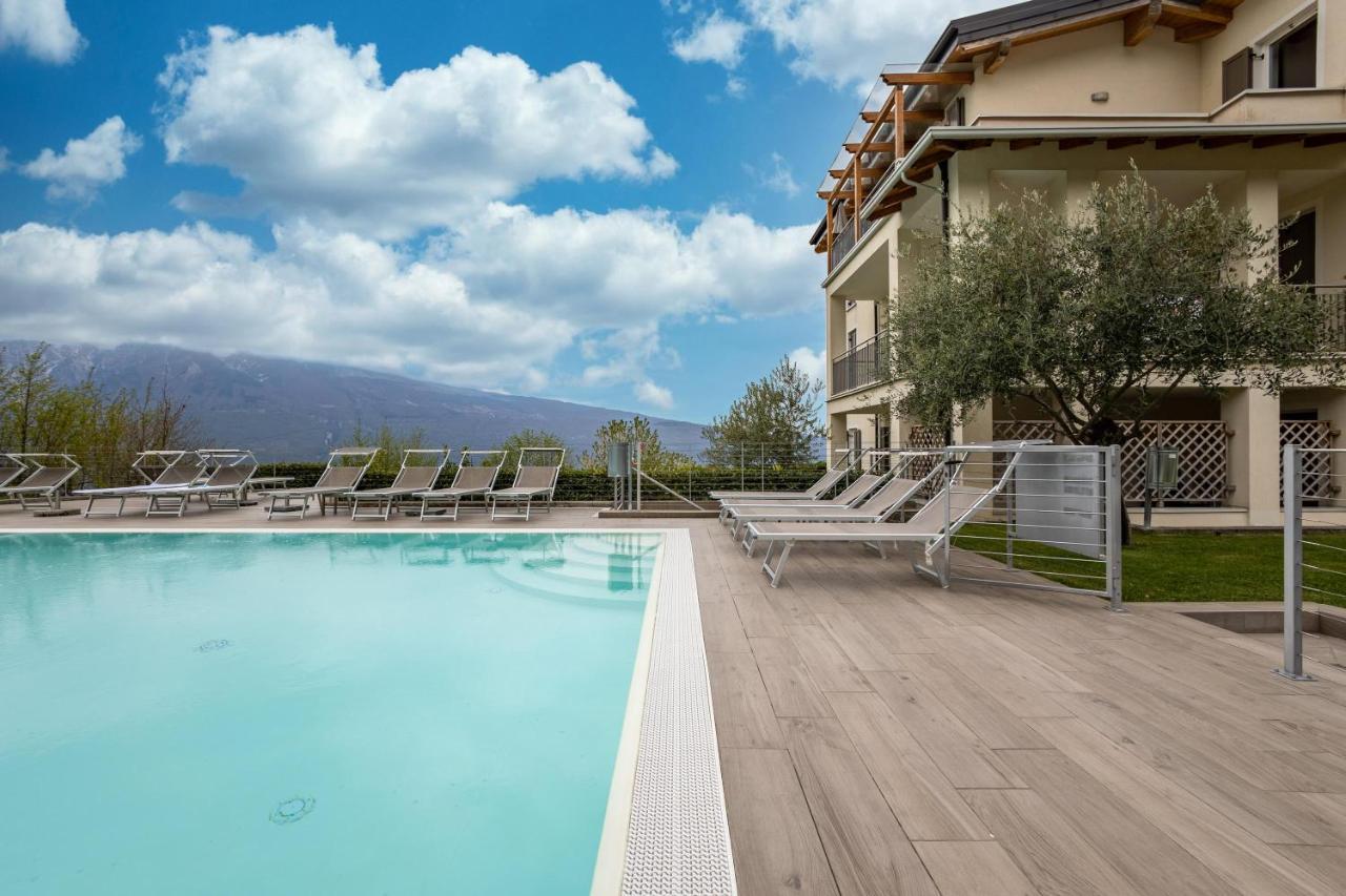 Residence La Villa Cuore Тіньяле Екстер'єр фото