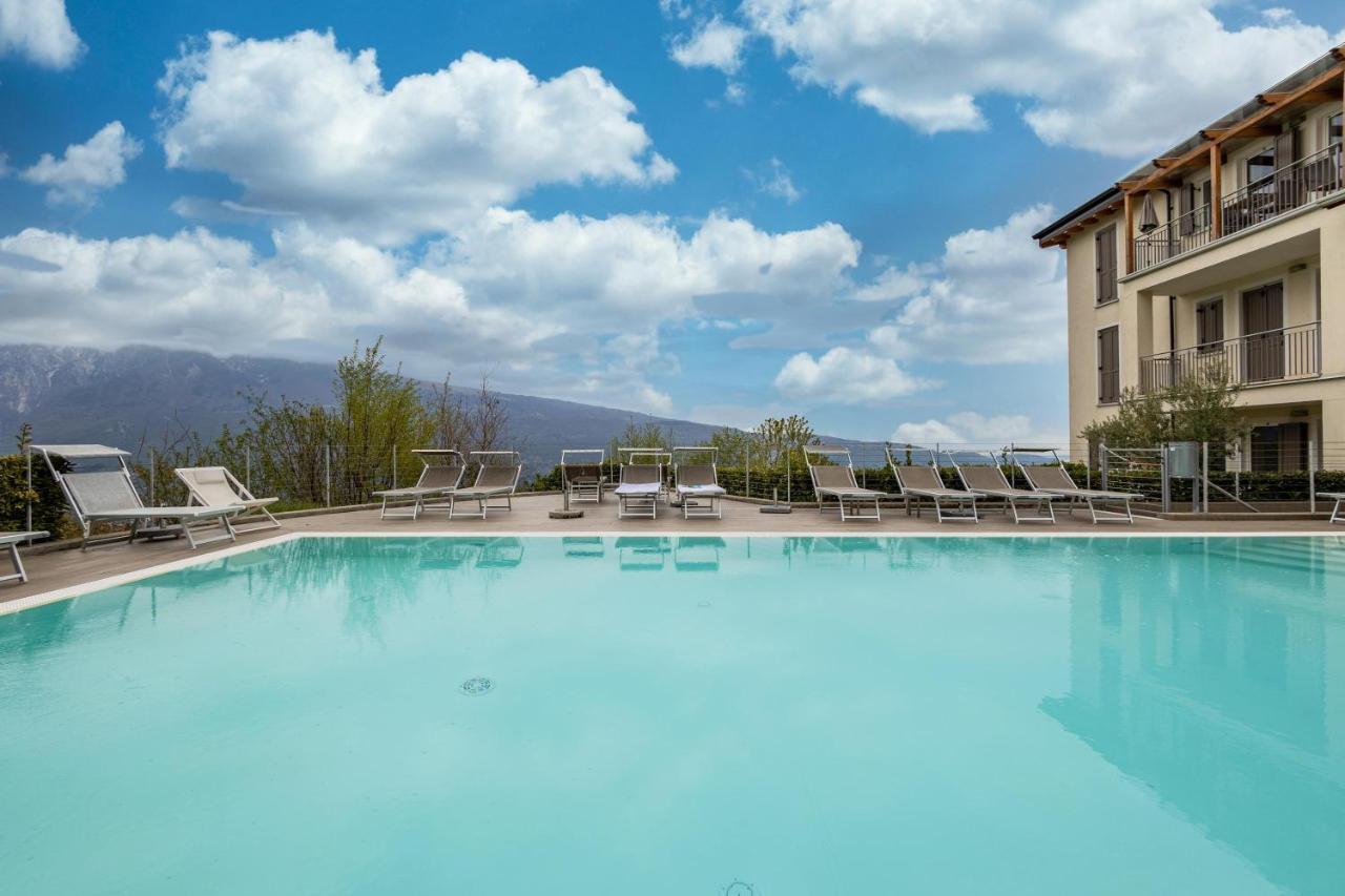 Residence La Villa Cuore Тіньяле Екстер'єр фото